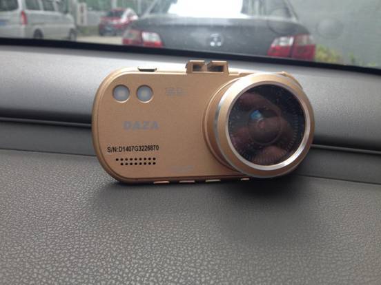 簡便 大智G322極清行車記錄儀上車安裝實(shí)拍