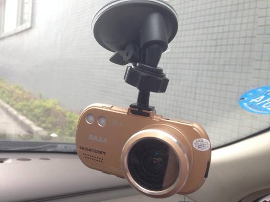 簡便 大智G322極清行車記錄儀上車安裝實(shí)拍